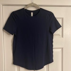Lululemon love crewneck T-shirt size 2 true navy